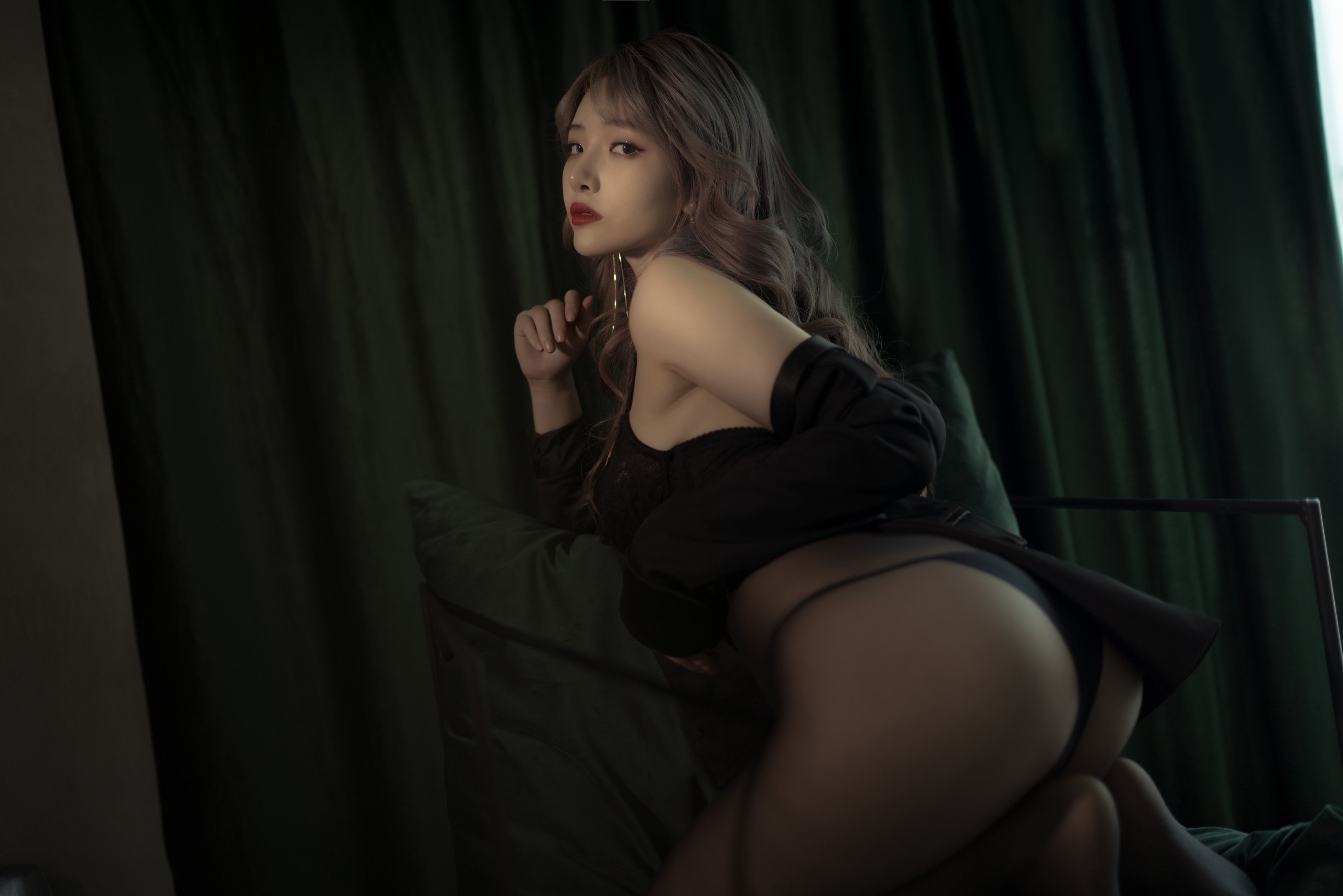 图片[1]-雯妹不讲道理 – NO.068西装[25P]-XikXak